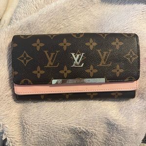 Pink LV wallet